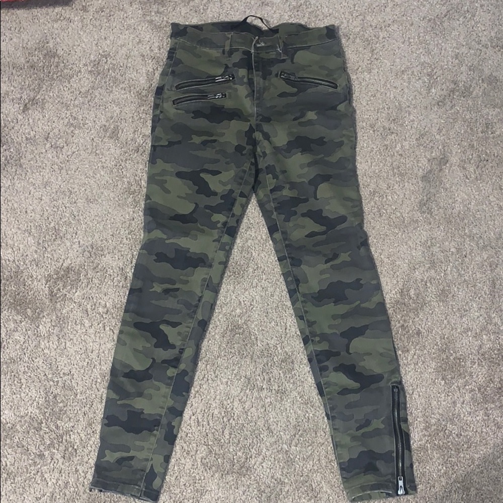 Women’s Camo Jeans